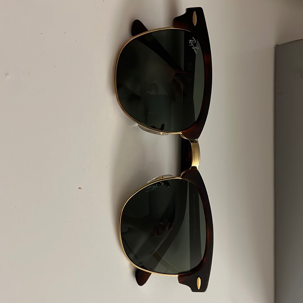 Ray-Ban Sunglasses // Clubmaster Classic